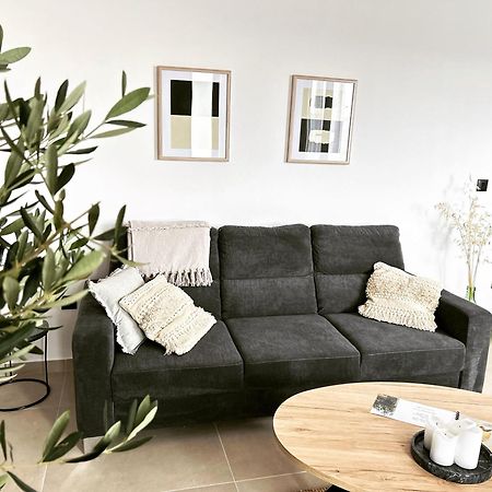 V Residence Apartments 라벡 외부 사진